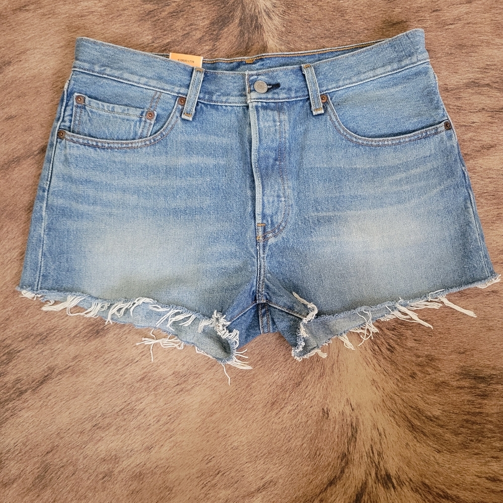 NWT LEVI'S High Waisted 501 cutoff shorts